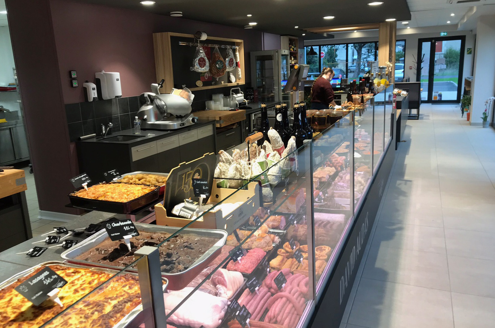 Vitrine boucherie et charcuterie