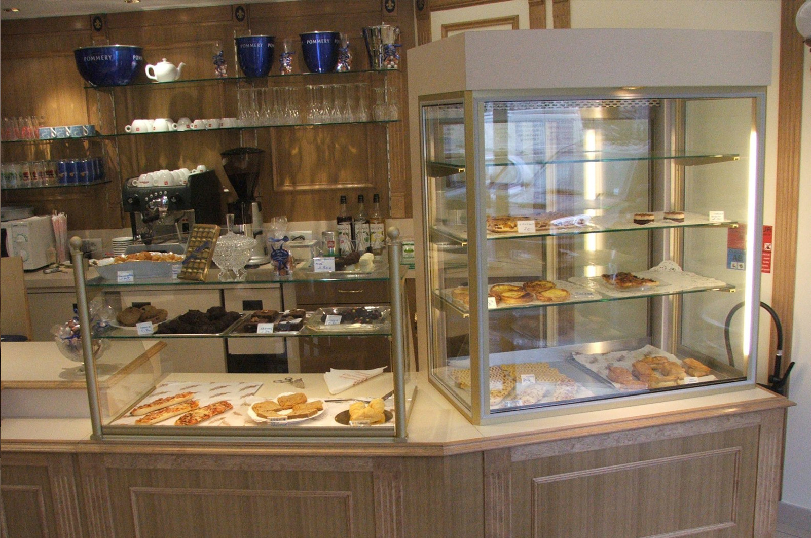 Vitrine pâtisserie - FORGEL