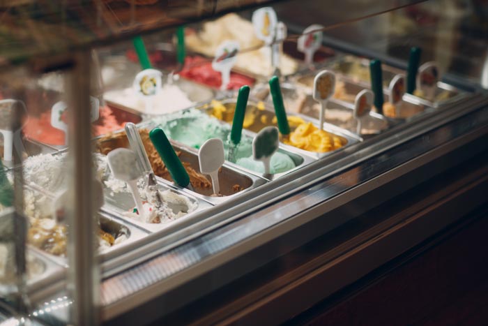 Vitrine à glace sur mesure par Forgel